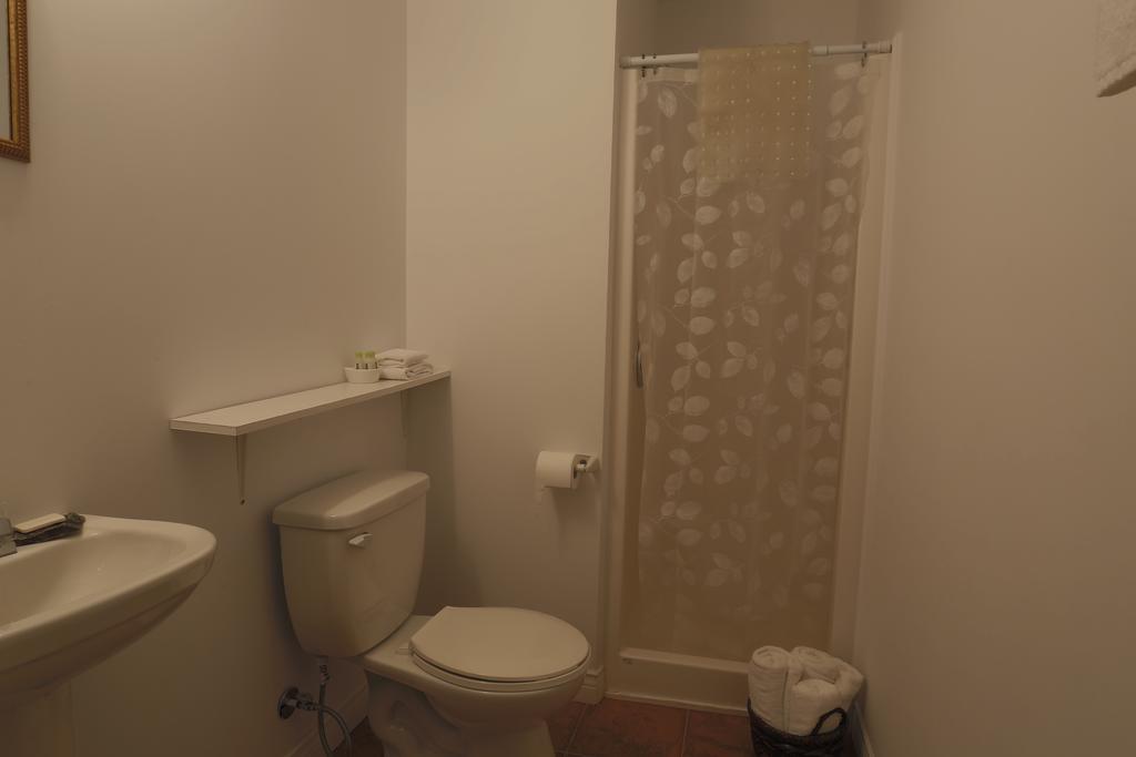 Meems Elliston B&B Buitenkant foto