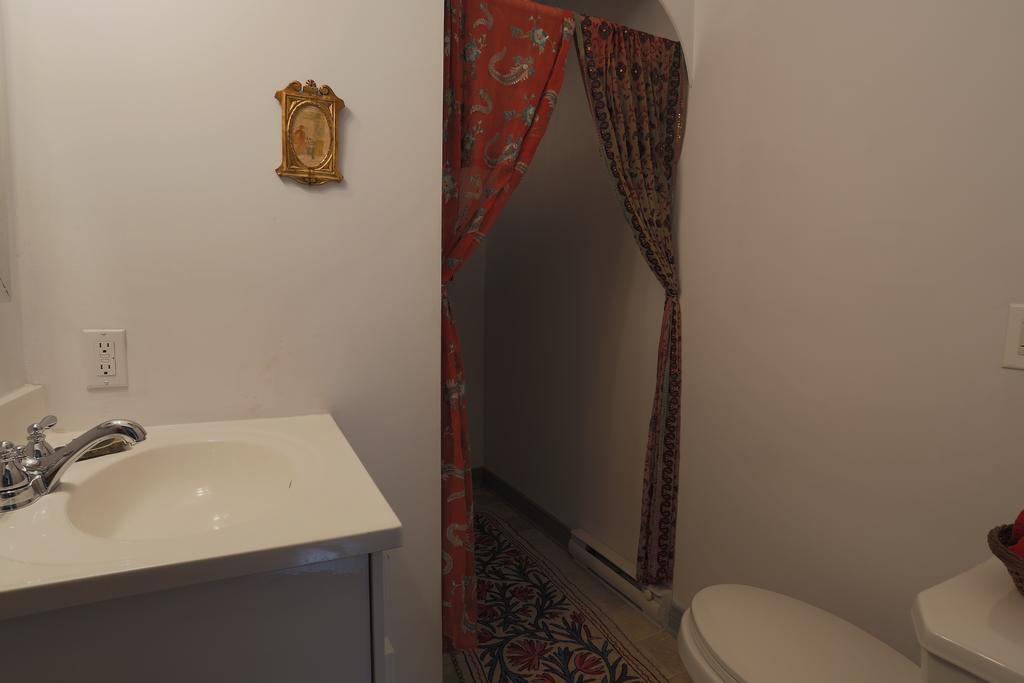 Meems Elliston B&B Buitenkant foto