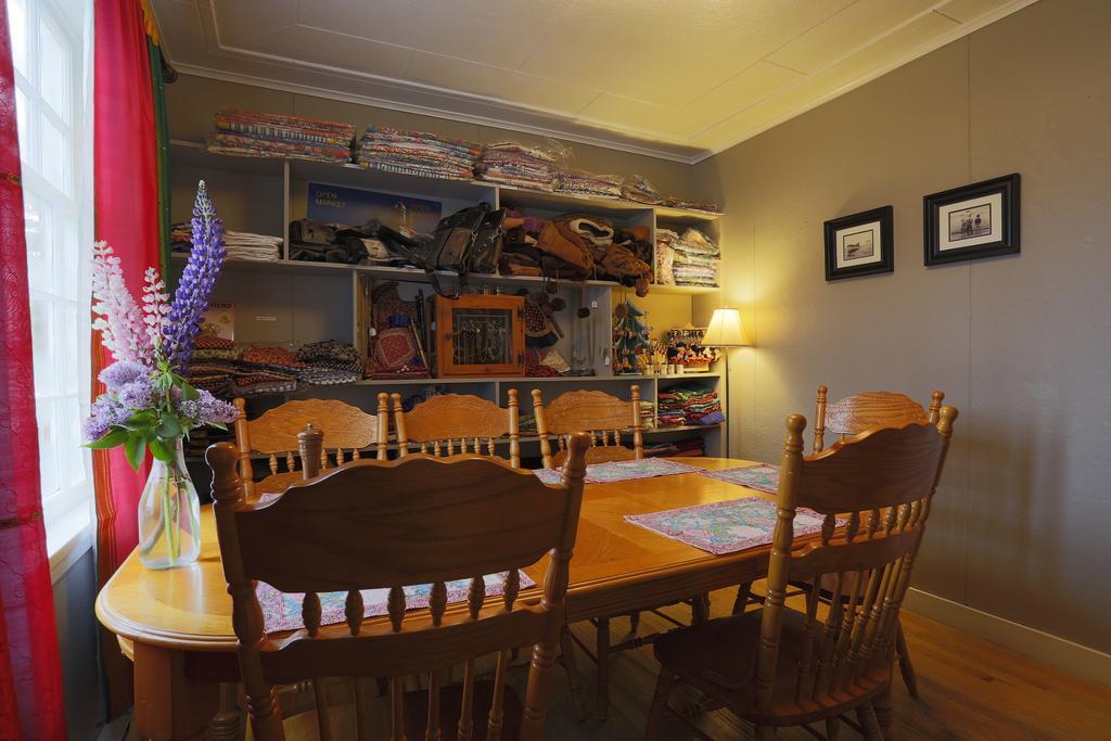 Meems Elliston B&B Buitenkant foto