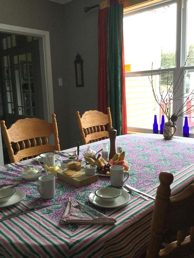 Meems Elliston B&B Buitenkant foto