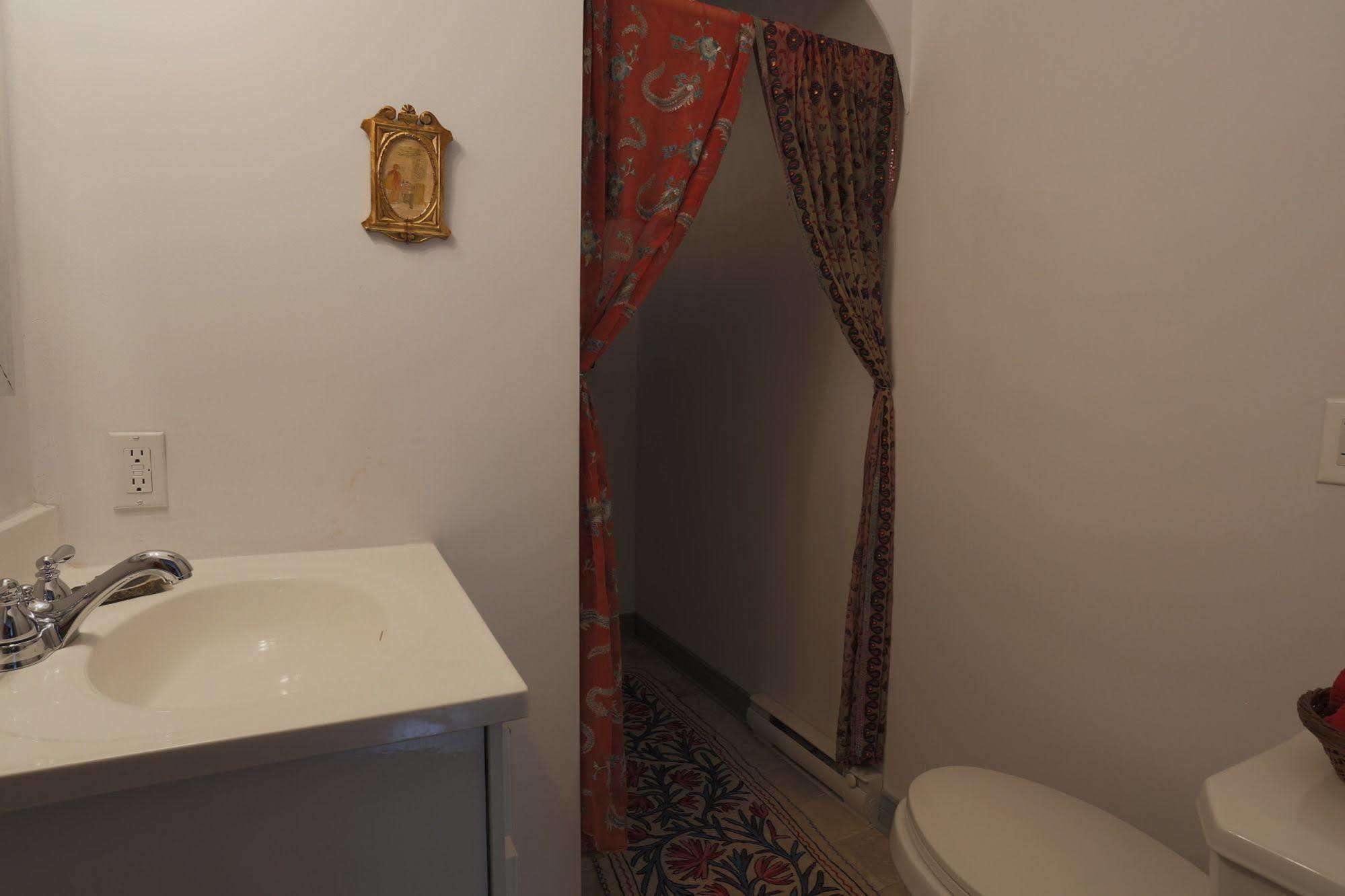 Meems Elliston B&B Buitenkant foto