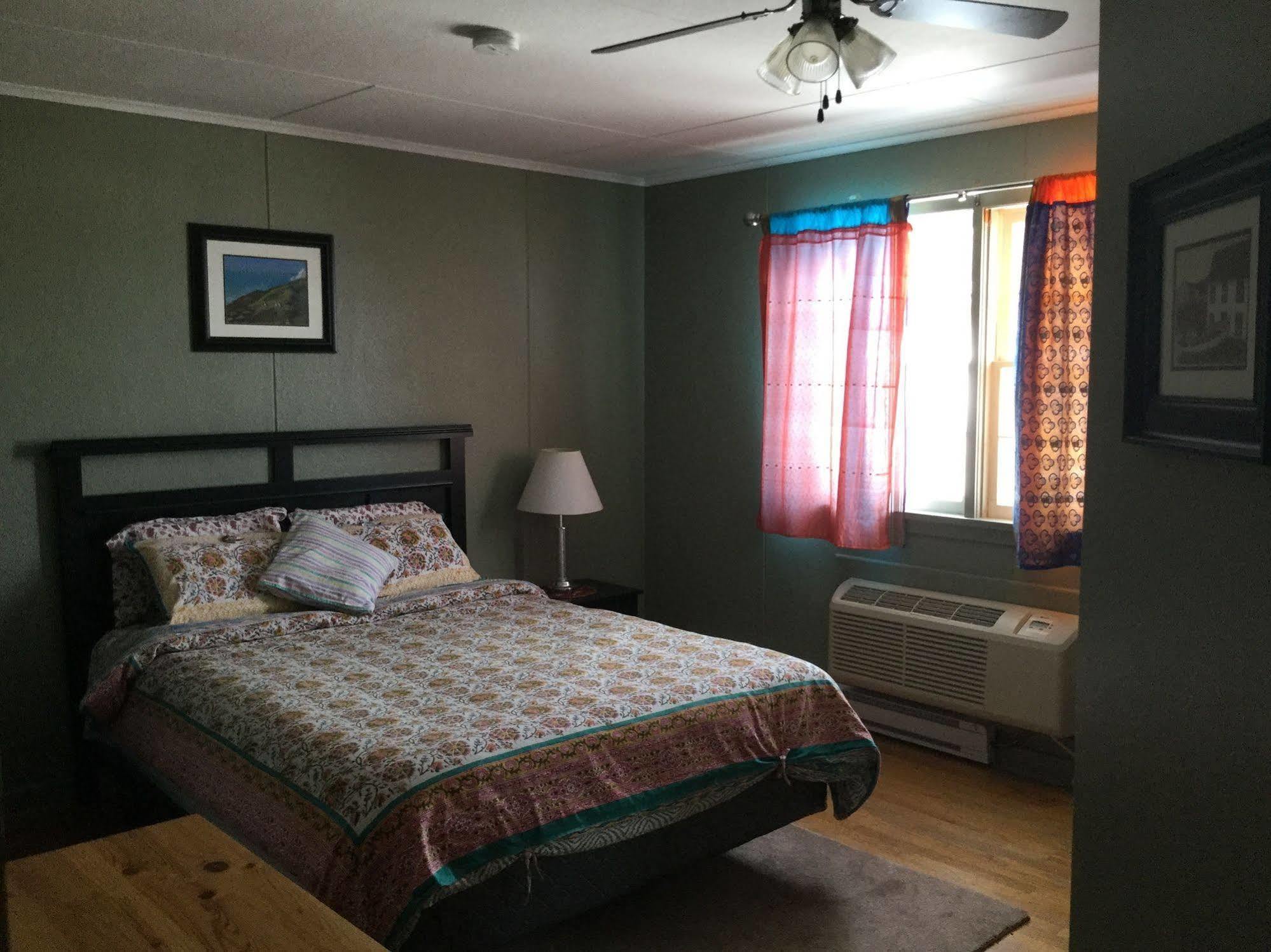 Meems Elliston B&B Buitenkant foto