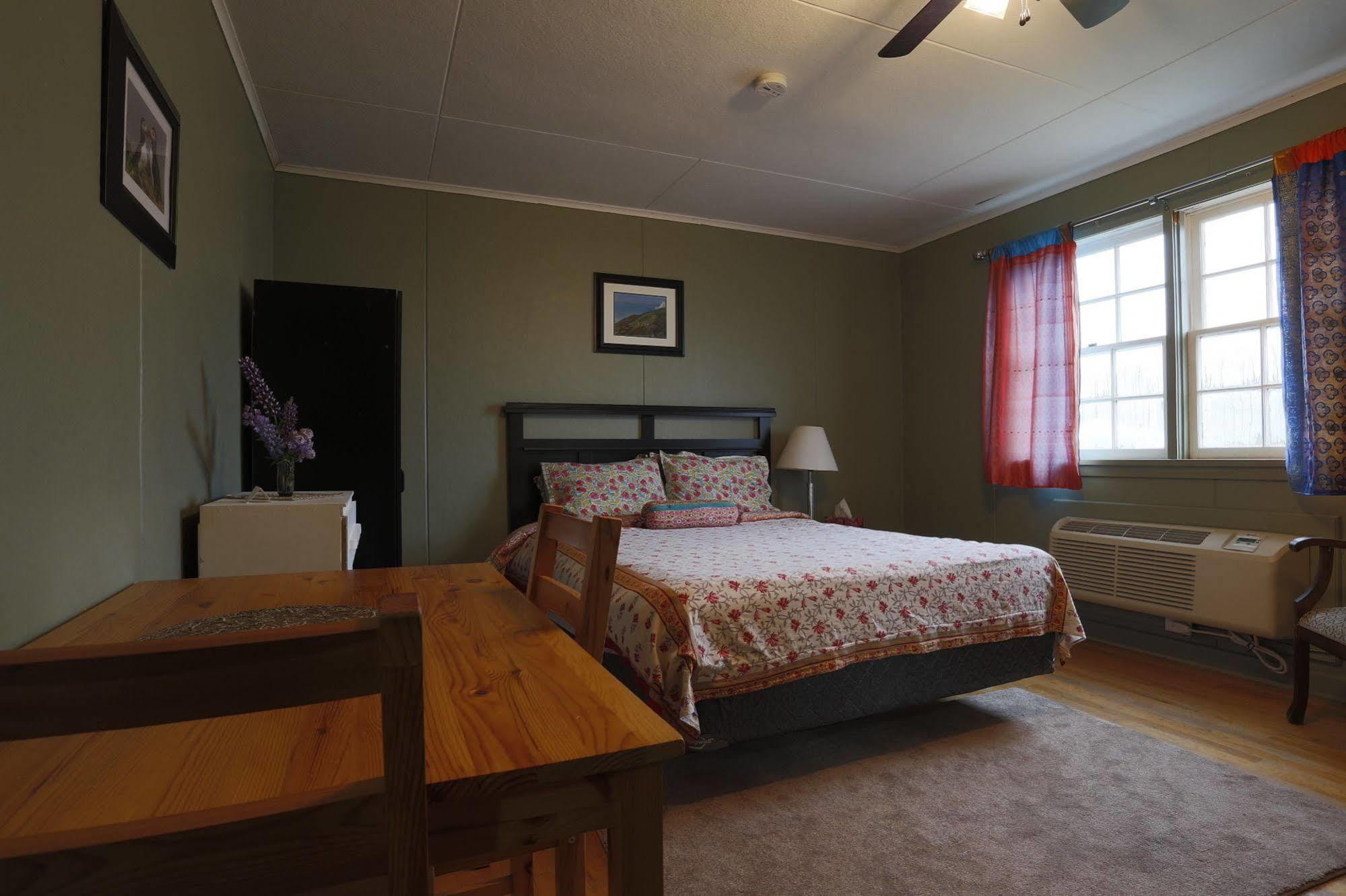 Meems Elliston B&B Buitenkant foto