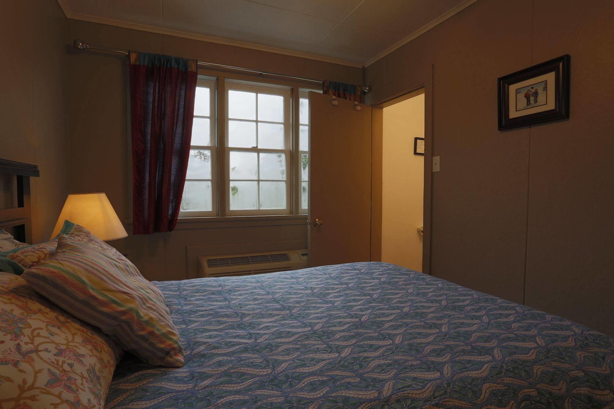 Meems Elliston B&B Buitenkant foto